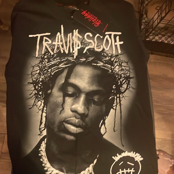 Travis Scott - Picture 3 of 4
